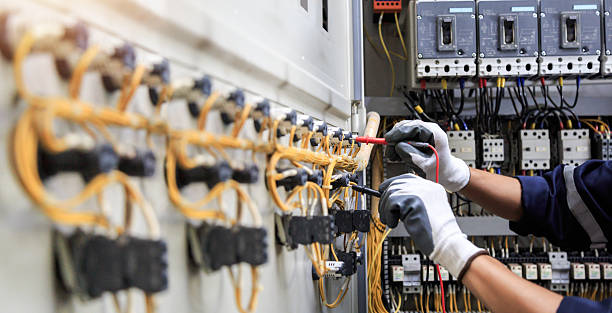 Professional Electrician technician working in Paramus, NJ